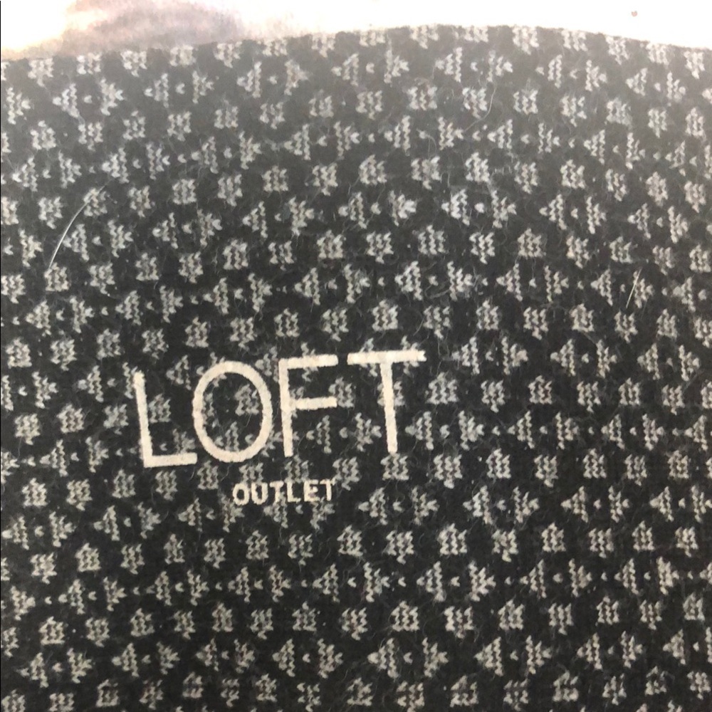 LOFT Black and Gray Leggings - Picture 4 of 7